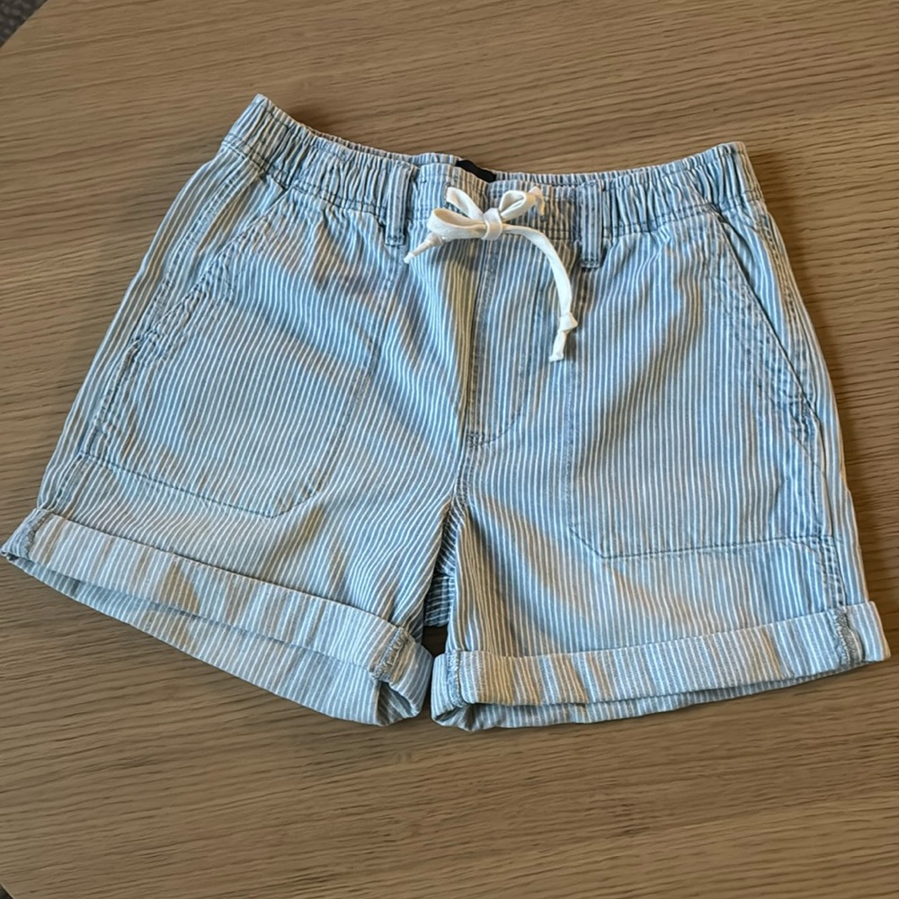 GAP shorts